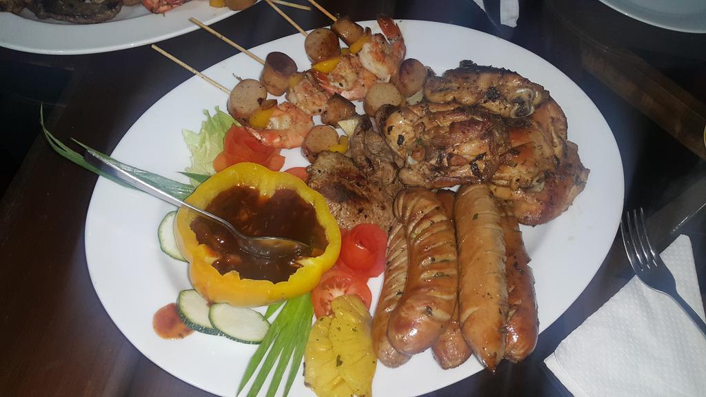 נוארה אליה La Cottage Boutique Hotel & Restaurant מראה חיצוני תמונה