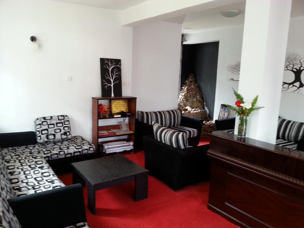 נוארה אליה La Cottage Boutique Hotel & Restaurant מראה חיצוני תמונה