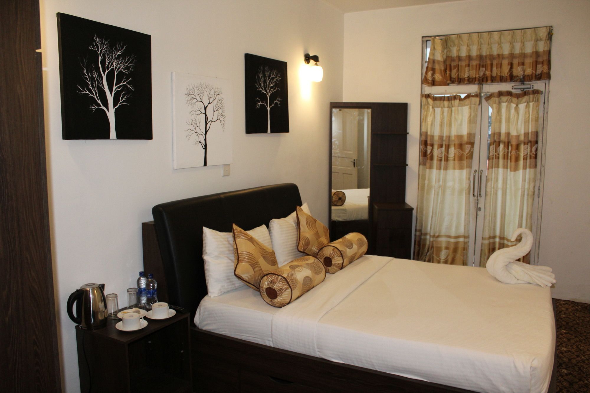 נוארה אליה La Cottage Boutique Hotel & Restaurant מראה חיצוני תמונה