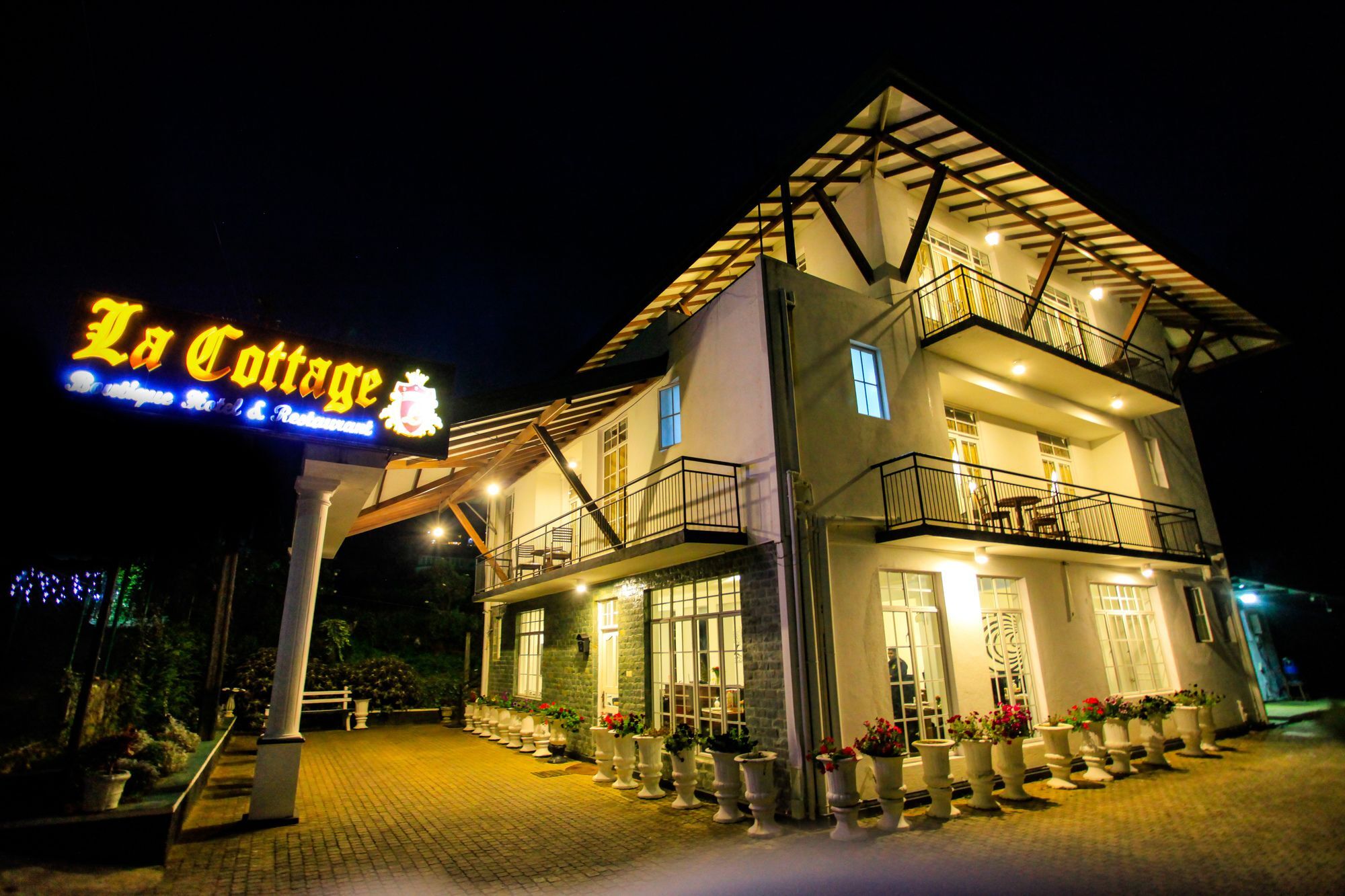 נוארה אליה La Cottage Boutique Hotel & Restaurant מראה חיצוני תמונה